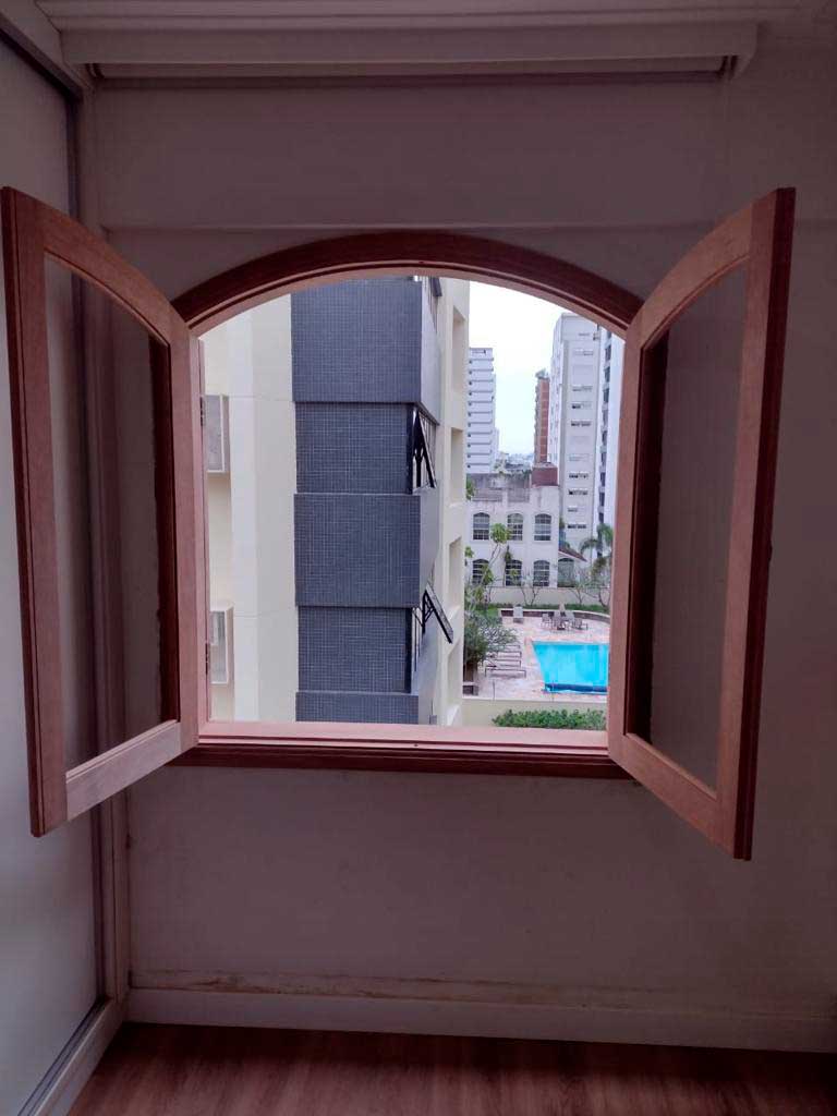 janela de madeira em sp